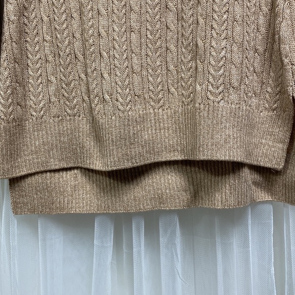 🌺SOLD OUT🌺2 “Blue Grey” cable knit sweater - Picture 16 of 16